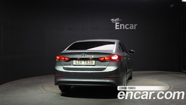 Hyundai AVANTE 2018 — photo 4