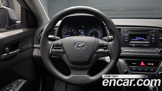 Hyundai AVANTE 2018 — photo 19
