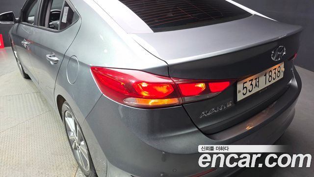 Hyundai AVANTE 2018 — photo 9