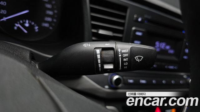 Hyundai AVANTE 2018 — photo 30