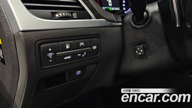 Genesis G80 2017 — photo 16