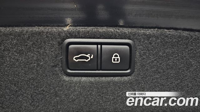 Genesis G80 2017 — photo 20