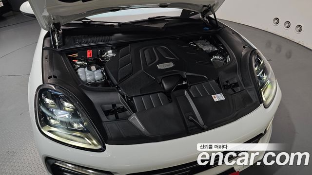 Porsche Cayenne 2023 — photo 6