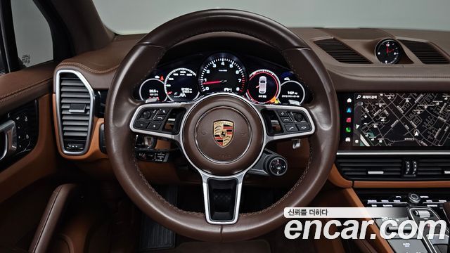 Porsche Cayenne 2023 — photo 18