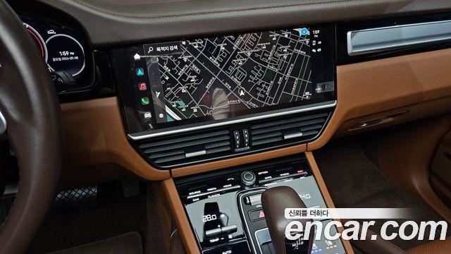 Porsche Cayenne 2023 — photo 19