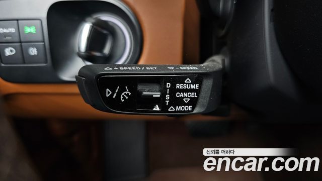 Porsche Cayenne 2023 — photo 24