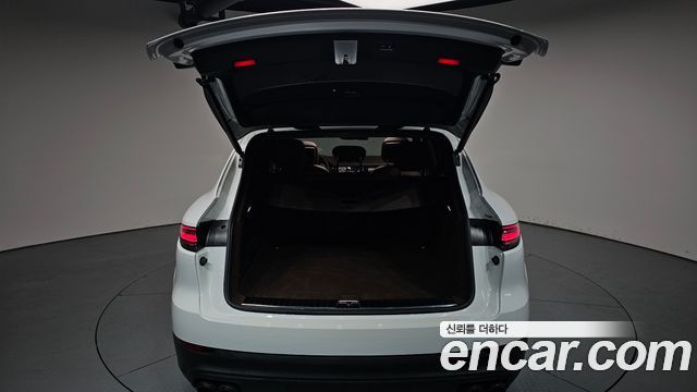 Porsche Cayenne 2023 — photo 26