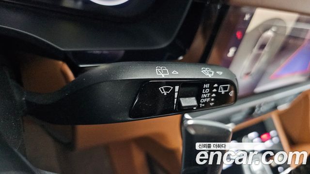 Porsche Cayenne 2023 — photo 27