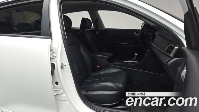 Kia K5 2020 — photo 17