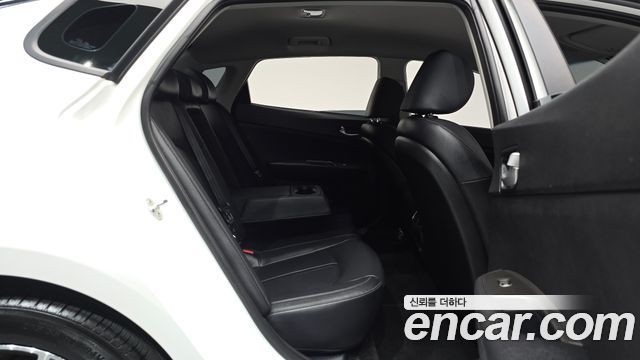 Kia K5 2020 — photo 18