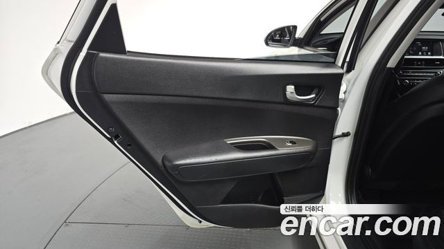 Kia K5 2020 — photo 15