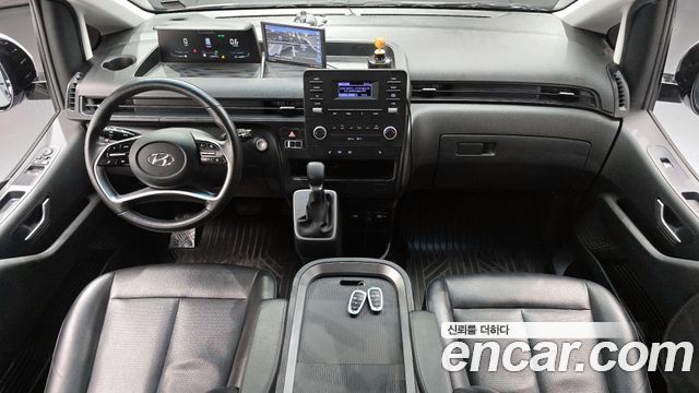 Hyundai Staria 2023 — photo 10