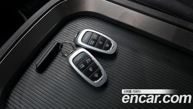 Hyundai Staria 2023 — photo 24