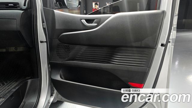 Hyundai Staria 2023 — photo 15