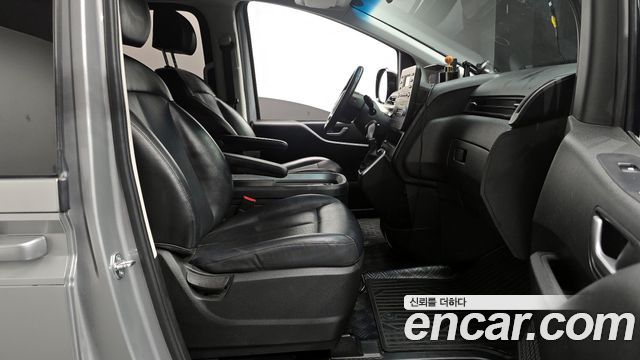 Hyundai Staria 2023 — photo 16