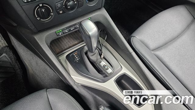 BMW X1 2012 — photo 9
