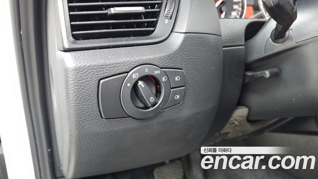 BMW X1 2012 — photo 17