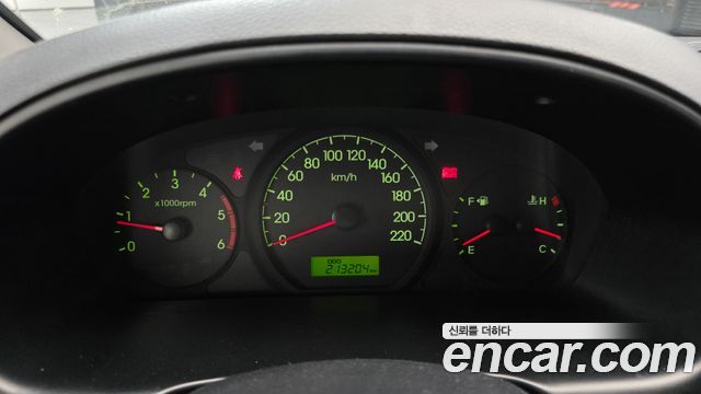 Hyundai Starex 2014 — photo 11