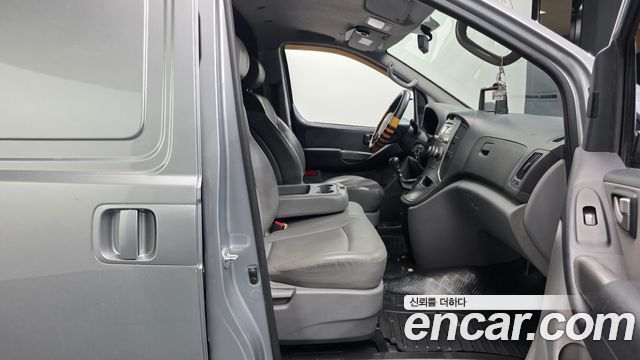 Hyundai Starex 2014 — photo 18