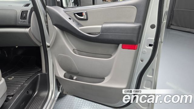 Hyundai Starex 2014 — photo 15