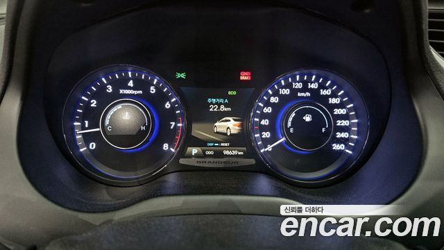 Hyundai Grandeur 2011 — photo 11