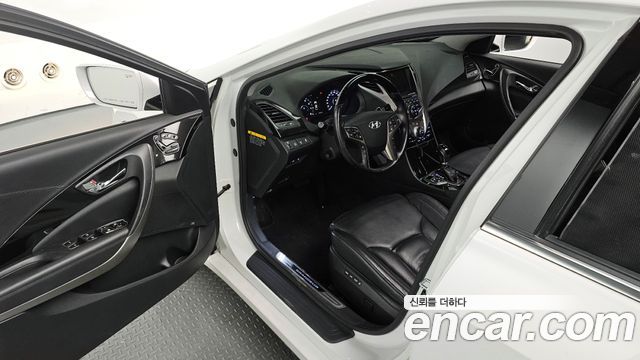 Hyundai Grandeur 2011 — photo 17