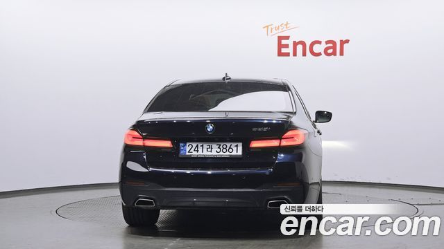 BMW 5-Series 2022 — photo 4