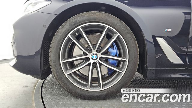 BMW 5-Series 2022 — photo 5