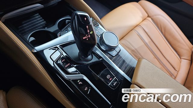 BMW 5-Series 2022 — photo 9