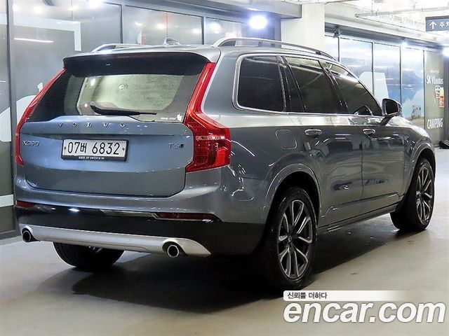 Volvo XC90 2018 — photo 2