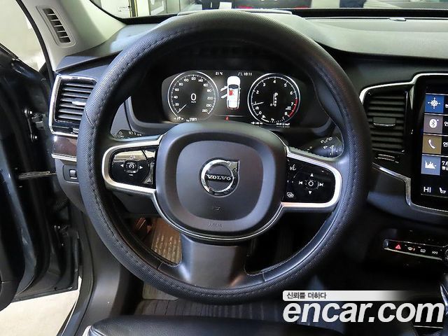 Volvo XC90 2018 — photo 8