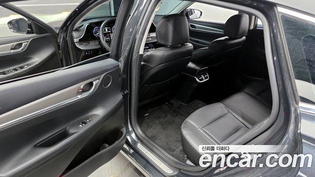 Hyundai Grandeur 2022 — photo 17