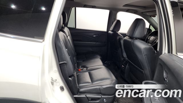 Honda Pilot 2017 — photo 11