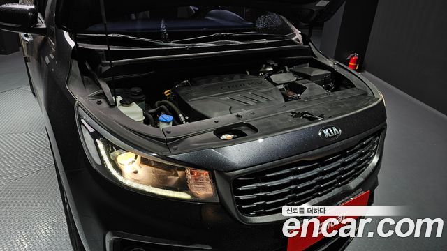 Kia Canival 2019 — photo 6