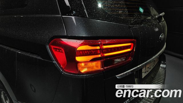 Kia Canival 2019 — photo 9
