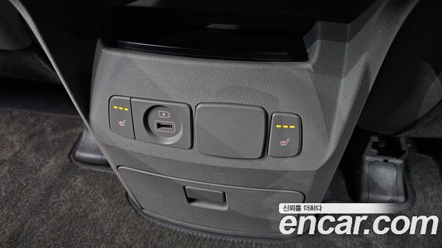 Kia Canival 2019 — photo 28