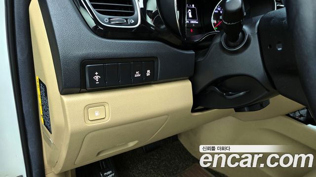 Kia Canival 2016 — photo 25