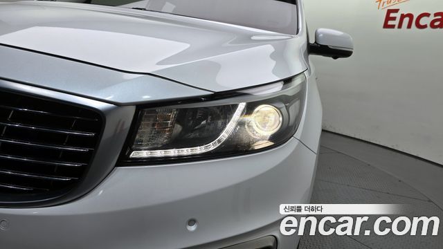 Kia Canival 2016 — photo 8