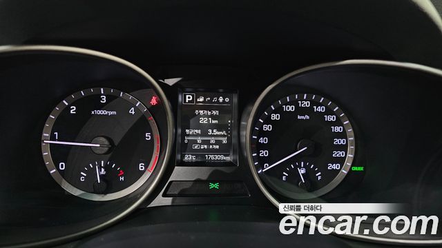 Hyundai Santafe 2016 — photo 8