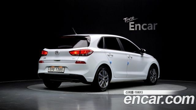 Hyundai i30 2018 — photo 2