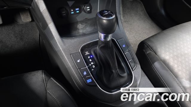 Hyundai i30 2018 — photo 9