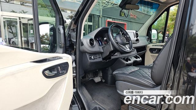 Mercedes-Benz Sprinter 2022 — photo 13