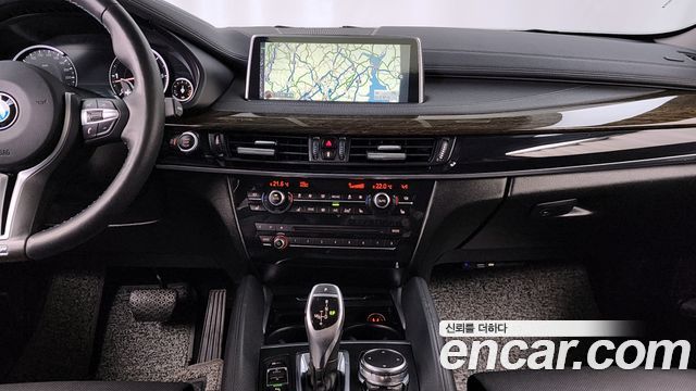 BMW X6 2016 — photo 14