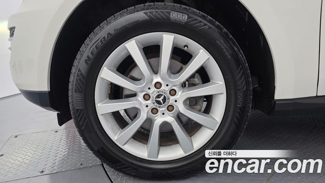 Mercedes-Benz M-class 2011 — photo 5