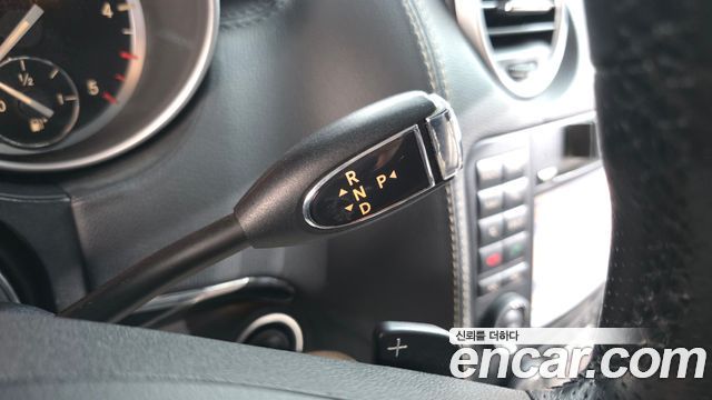 Mercedes-Benz M-class 2011 — photo 9