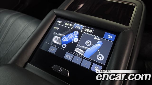 Lexus LS 2021 — photo 23