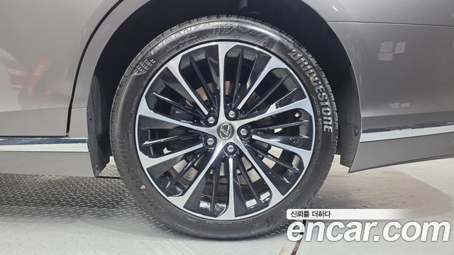 Lexus LS 2021 — photo 7