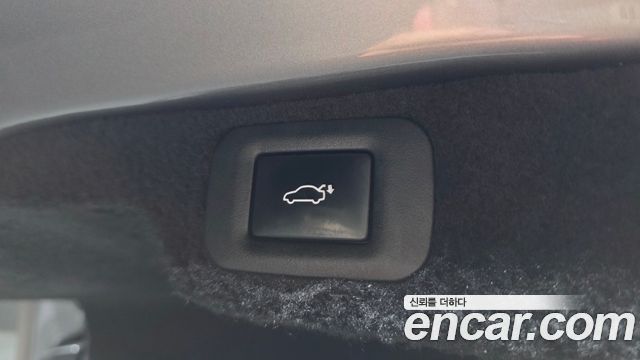 Lexus LS 2021 — photo 30