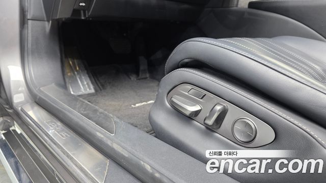 Lexus LS 2021 — photo 31