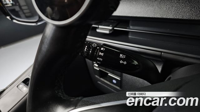 Hyundai Staria 2025 — photo 20